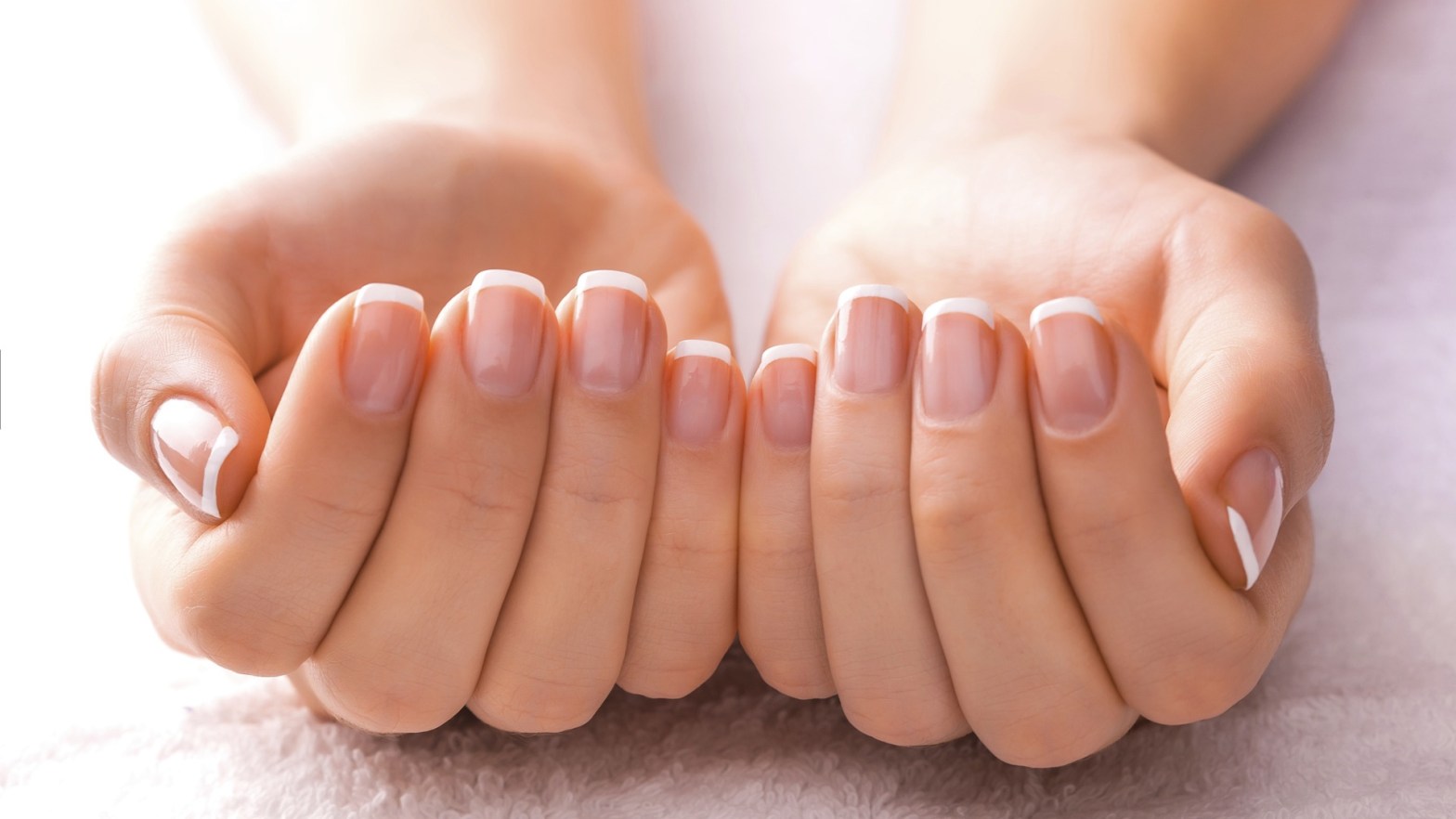 Tips for an effective nail beauty parlor